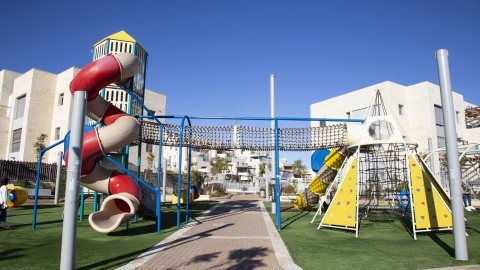 גן משחקים (3).jpg