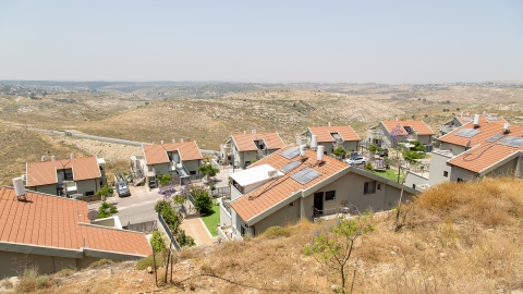 בתים.jpg